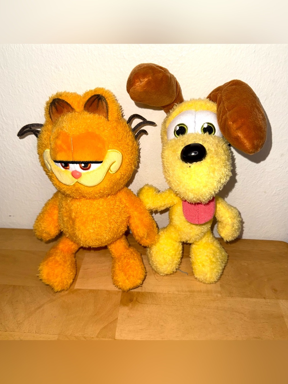 The Garfield Movie 8-inch plush of Garfield and Odie made by Goliath Animagic